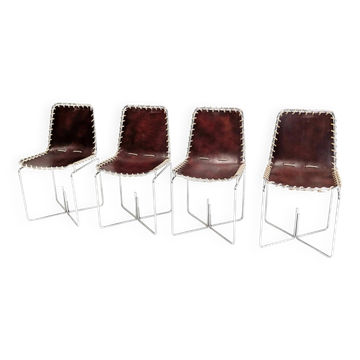 Ensemble de 4 chaises à dossier en cuir moderne italiennes des années 1970.