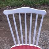 Set of 4 Scandinavian style chairs from the 50s in white lacquered wood and red skaï patties