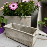 Small industrial planter