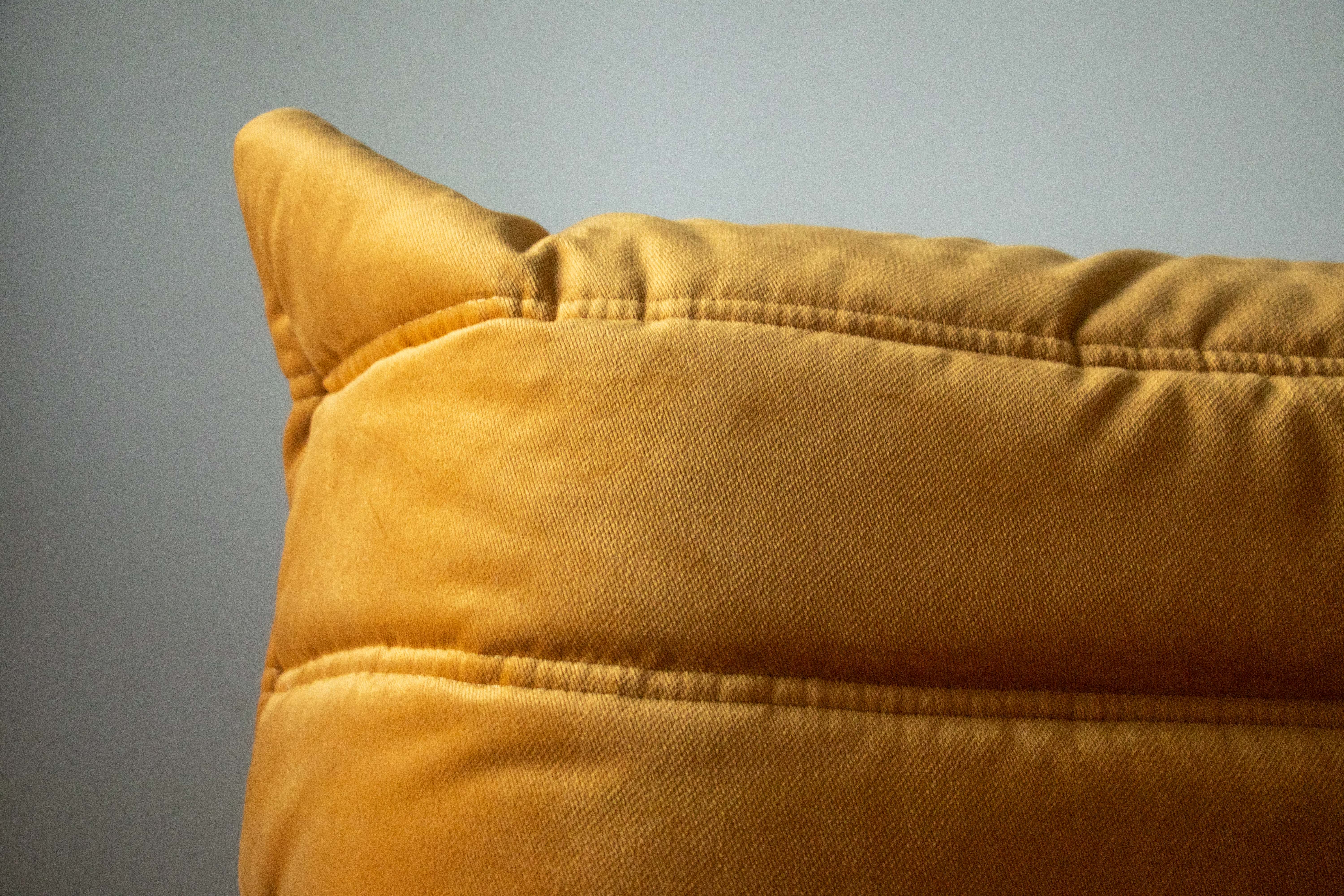 Togo corner armchair model designed by Michel Ducaroy 1973