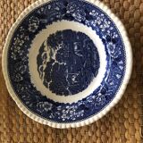 Blue English service sold in 1 lot