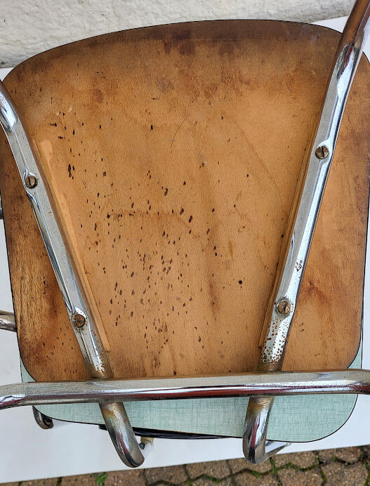 Set of 2 formica chairs