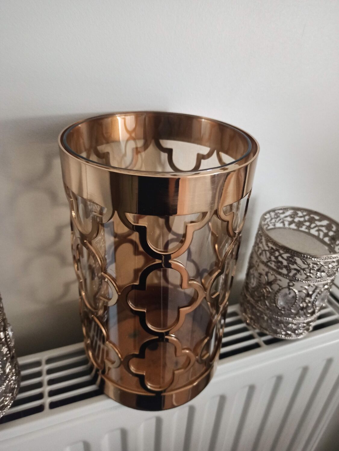 Quatrefoil gold metal vase