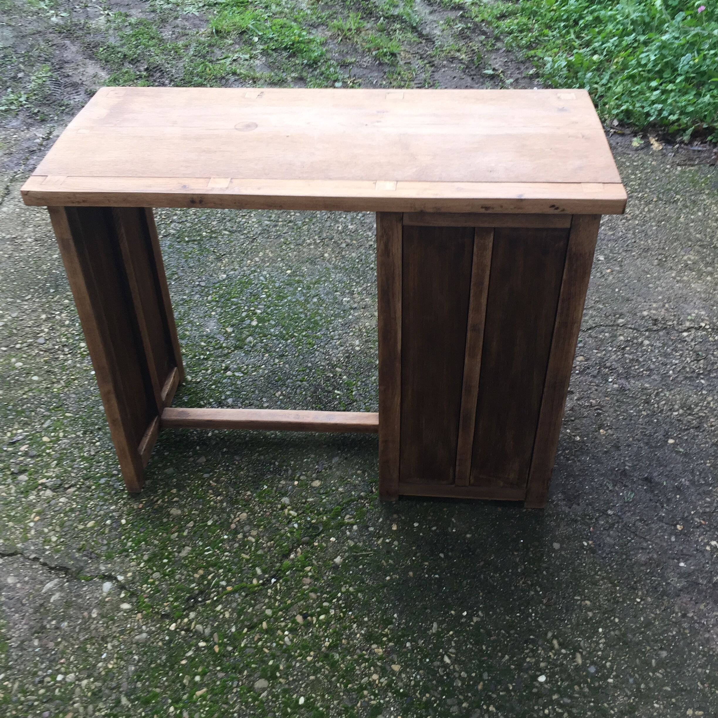 Bureau d’enfant en chêne années 50