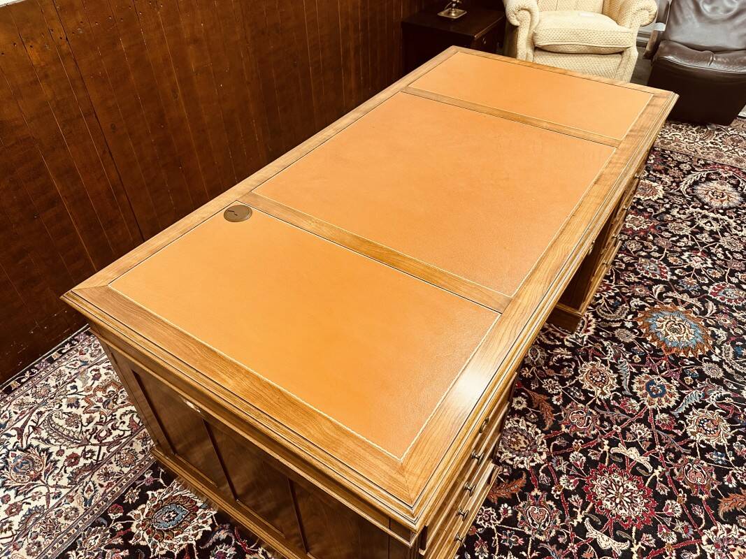 Bureau classique anglais Partnerdesk