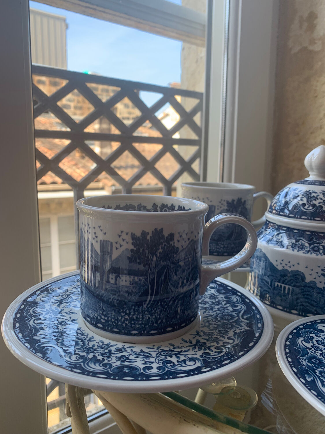 Villeroy & Boch "blue castle" breakfast service