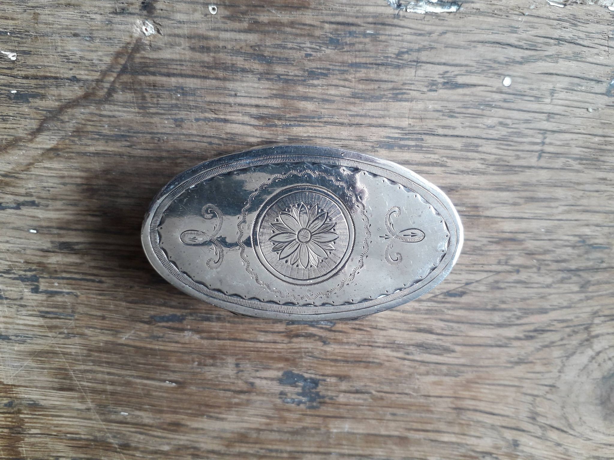 Tabatière de style napoléon III en argent