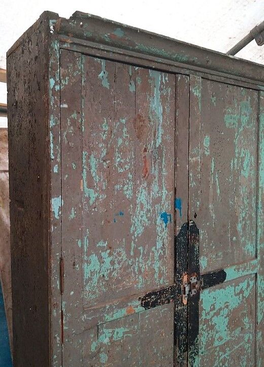 Grand meuble d'atelier ancien