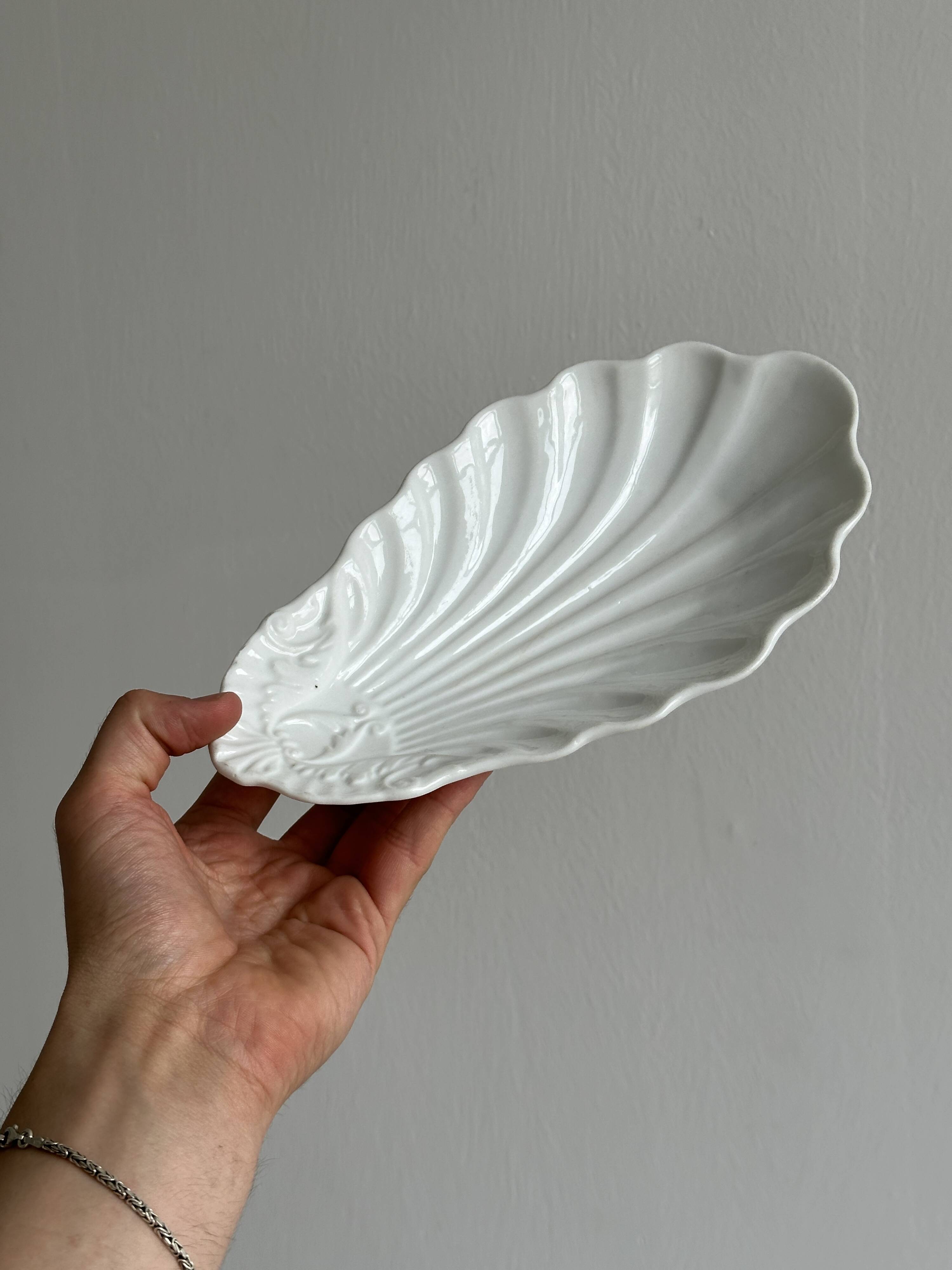 White porcelain bowl