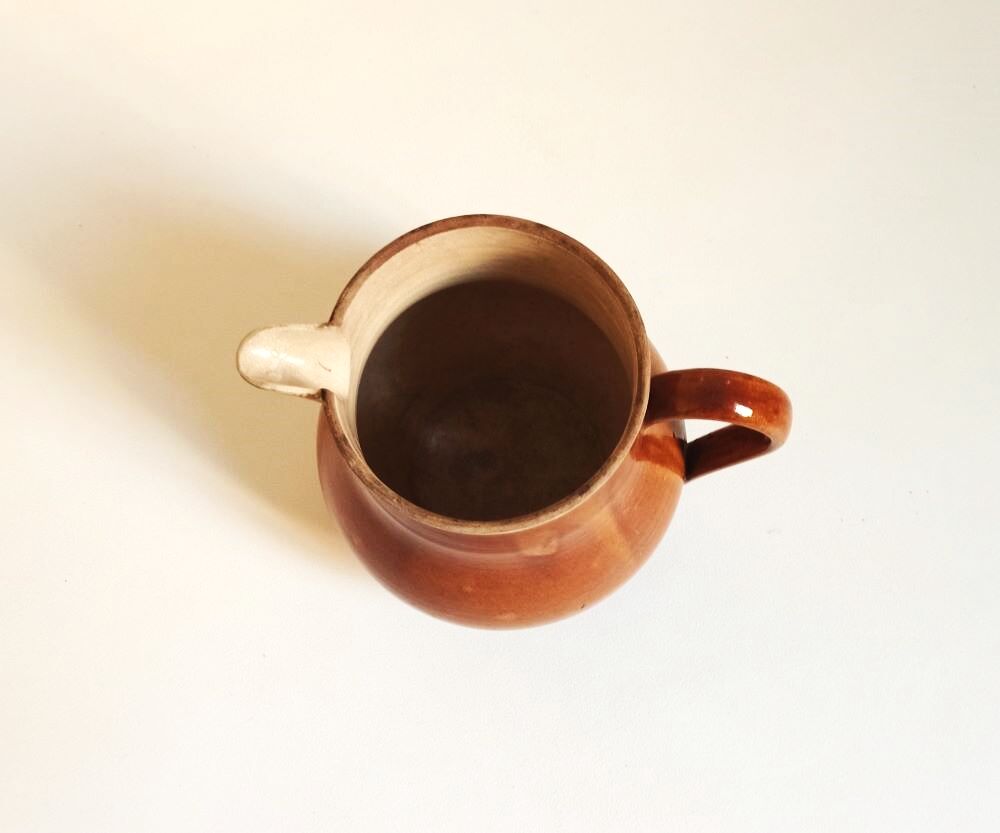 Water pitcher or wine pitcher 30s Capacity 3 liters