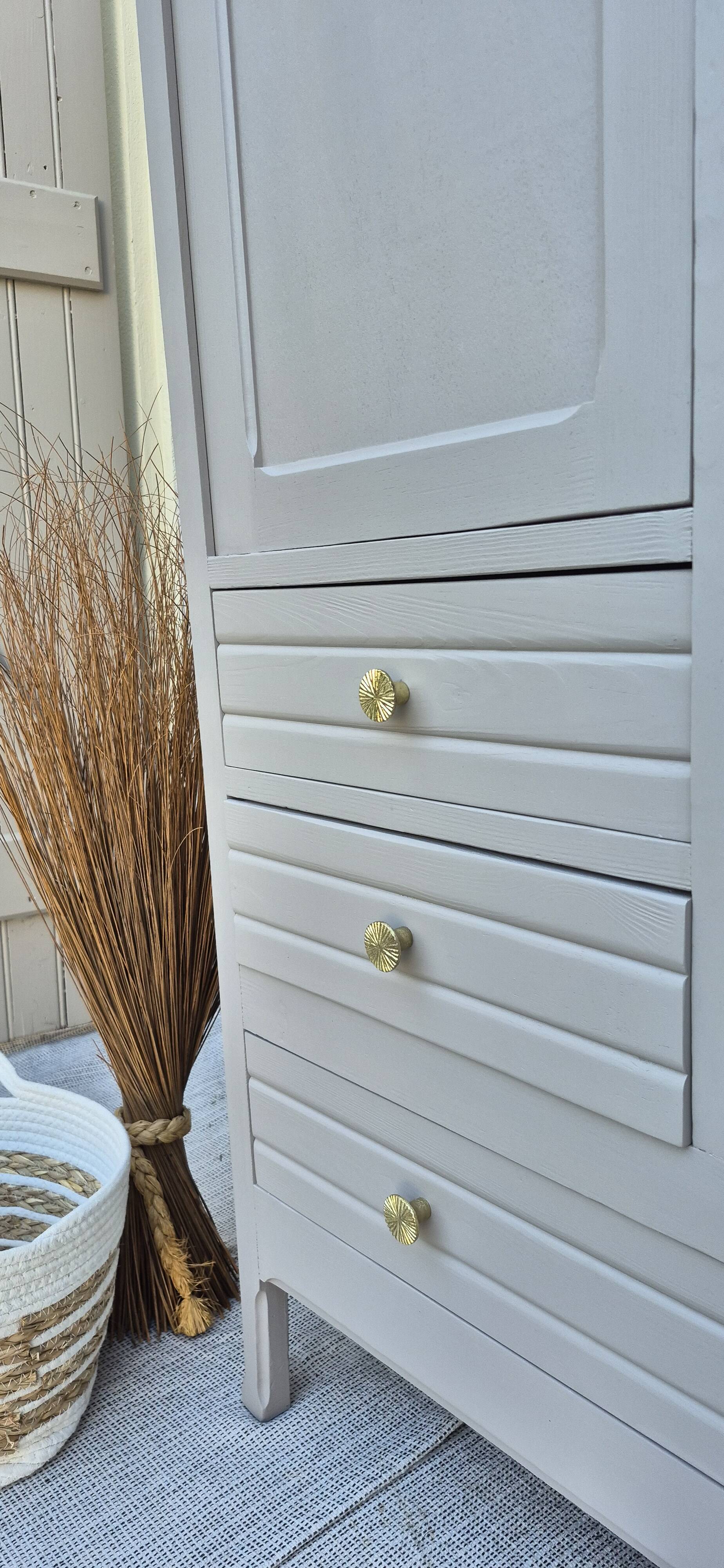 Armoire Parisienne d'hôtel