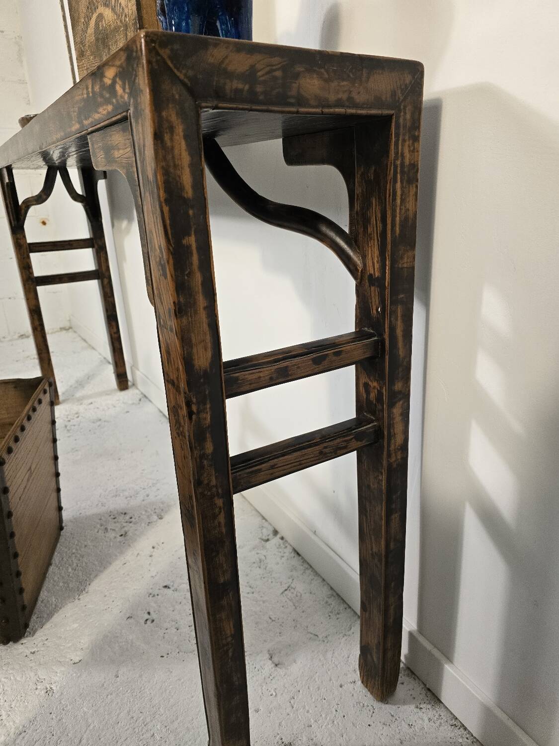 Console en bois, Chine début XXème