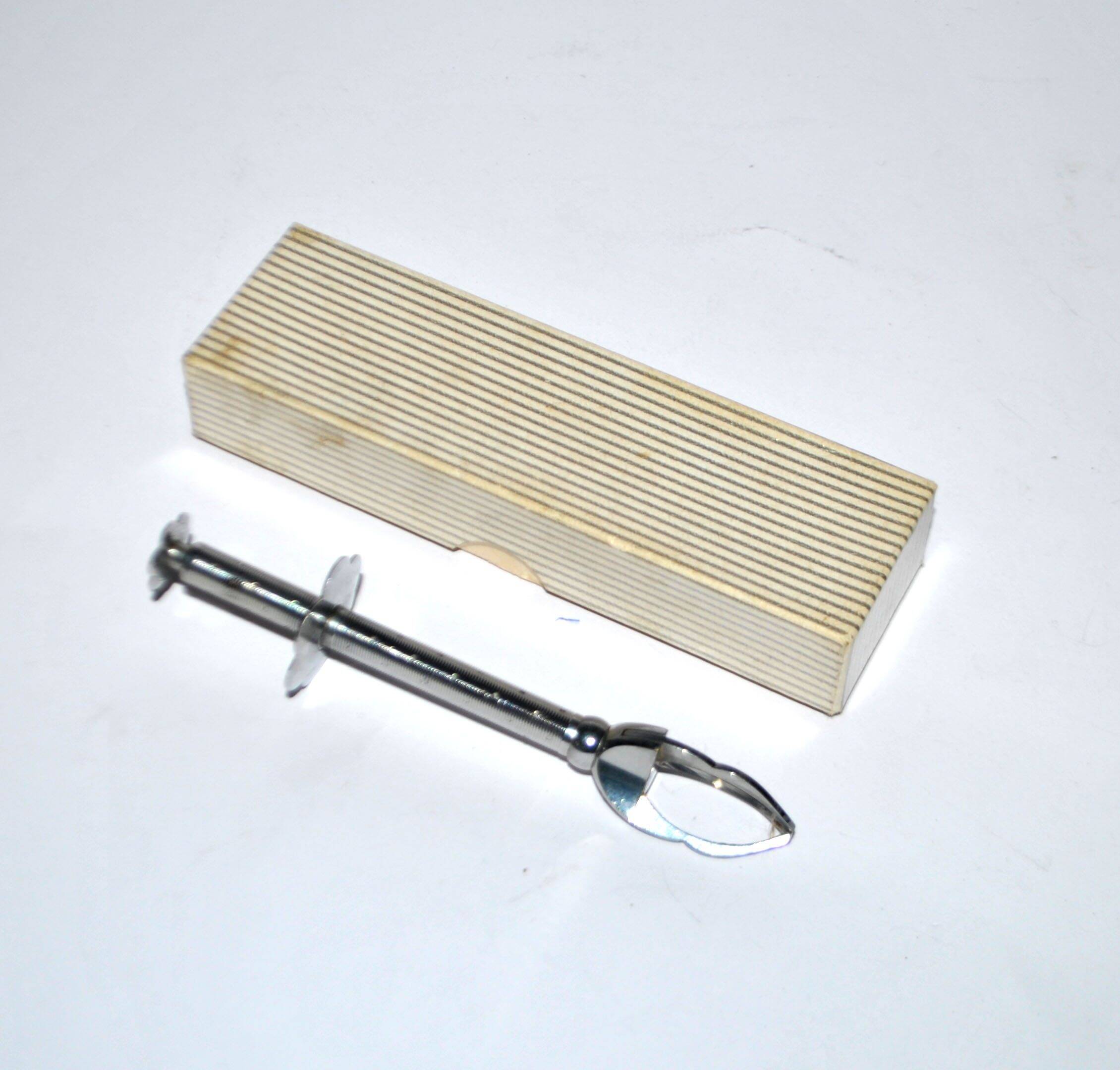 Vintage sugar tongs "Crab Tongs" in silver-plated metal