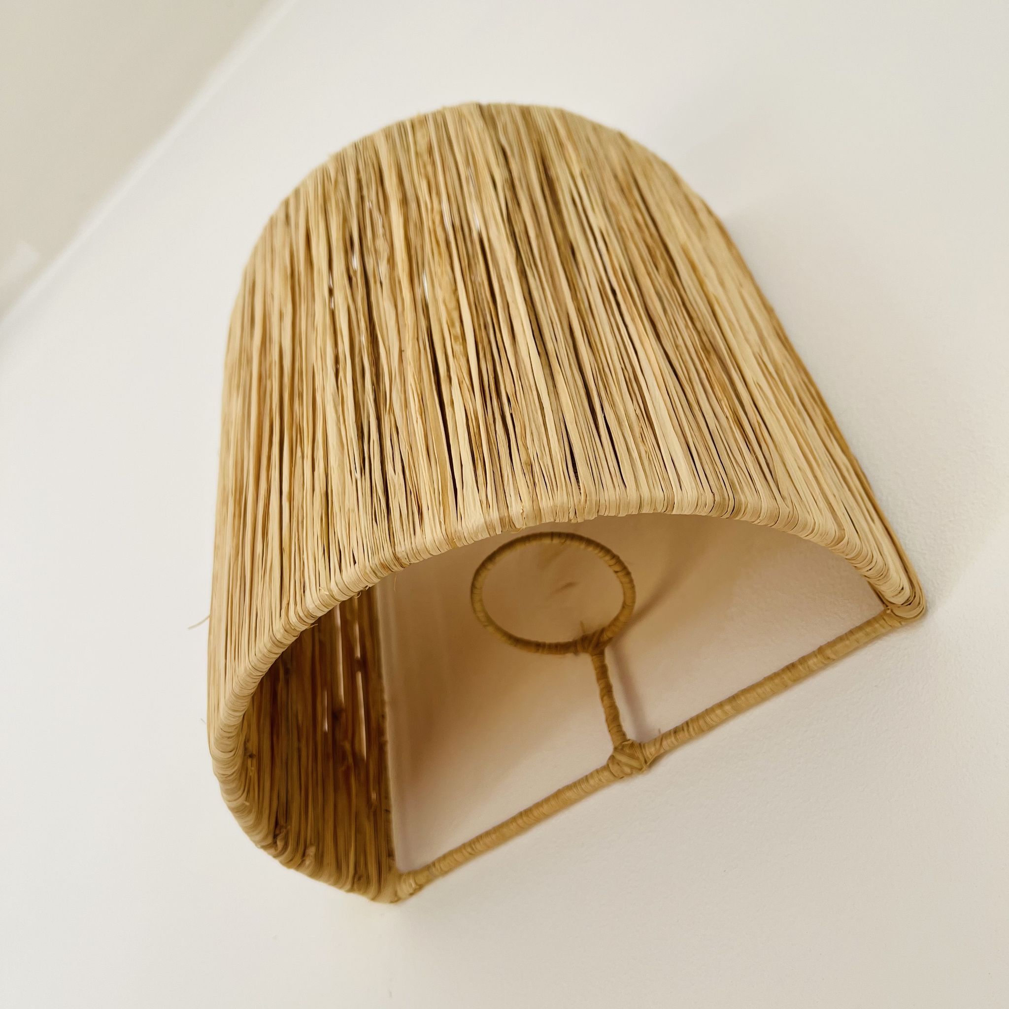 Raffia wall lamp