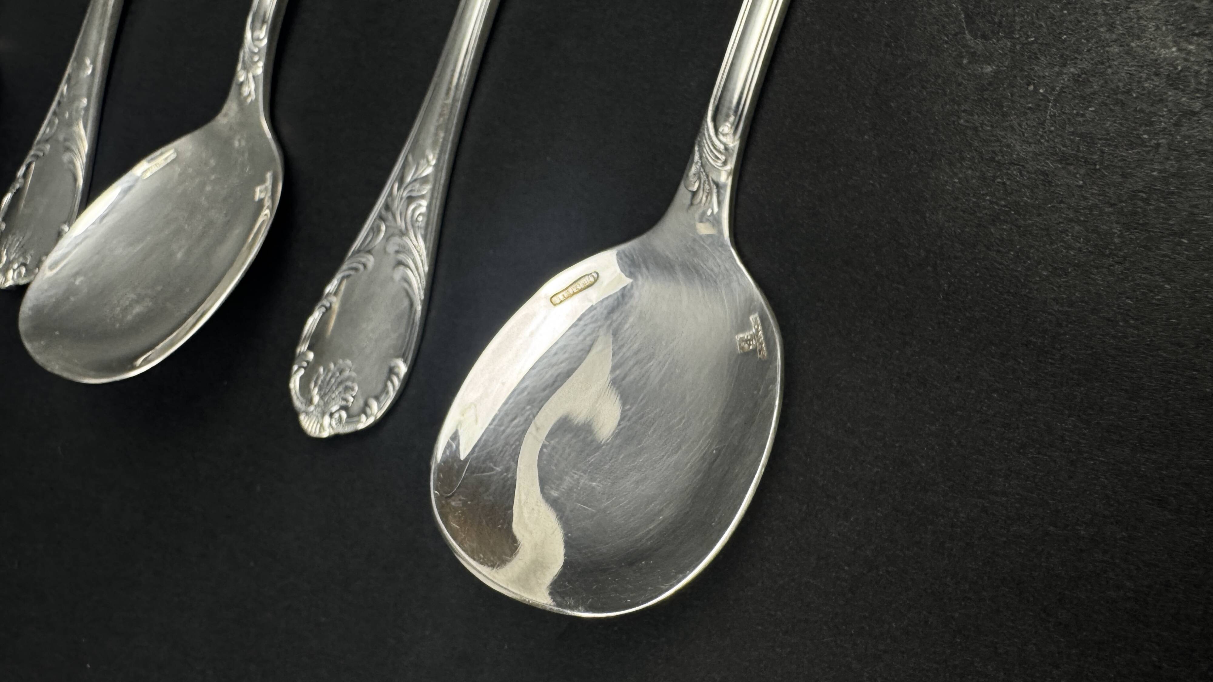 Set of 12 Christofle Marly ice cream spoons – new in blister pack, sealed original box.