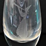 Engraved glass vase signed and numbered by Vicke Lindstrand v. 1950-60, very good condition