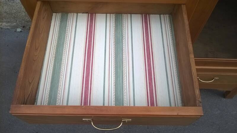 Parisian glass-fronted hotel chest of drawers, 1930s