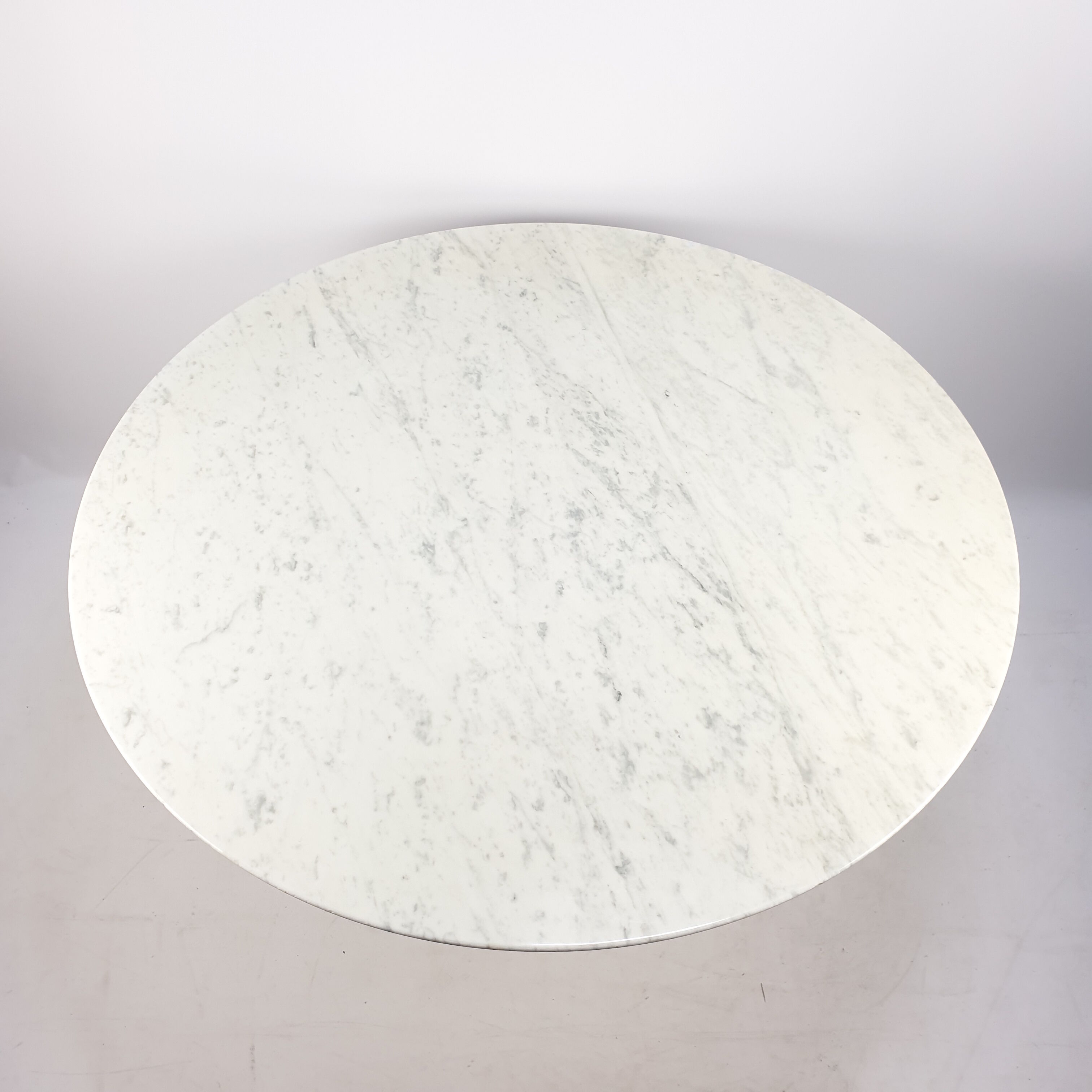Table à manger par Eero Saarinen pour Knoll International 70