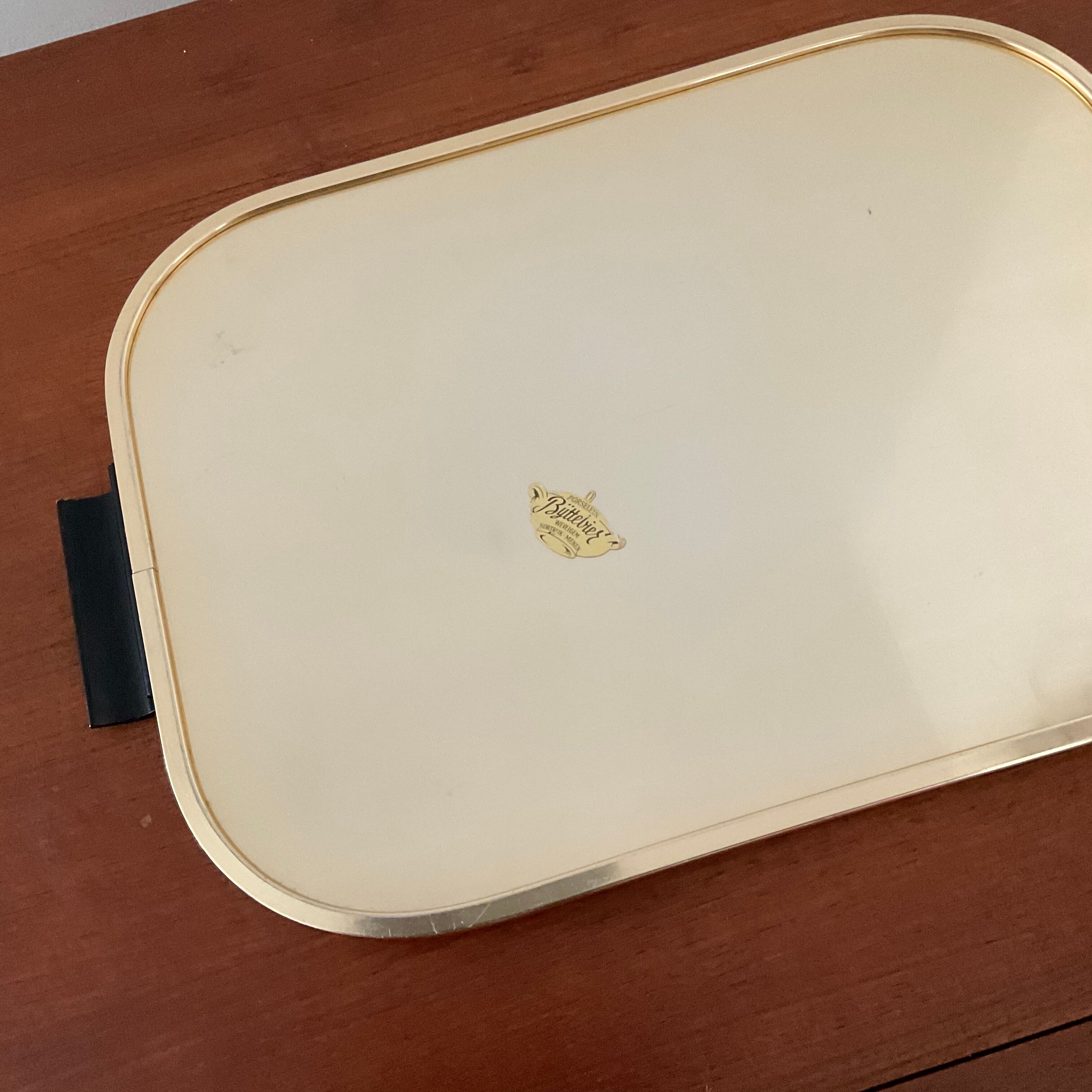 Vintage gold metal top