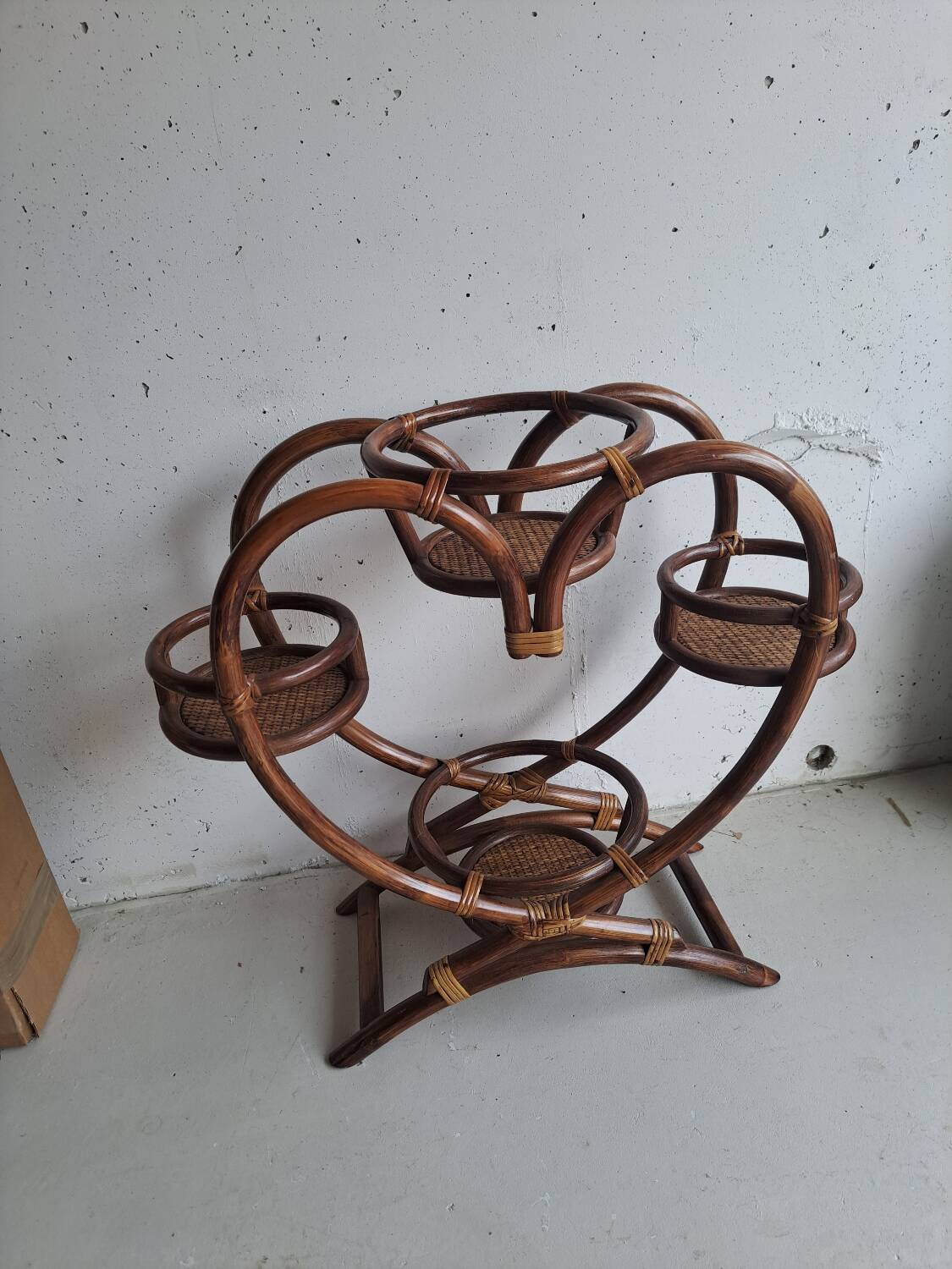 Vintage rattan heart plant holder