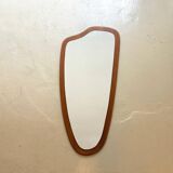 Scandinavian free-form mirror