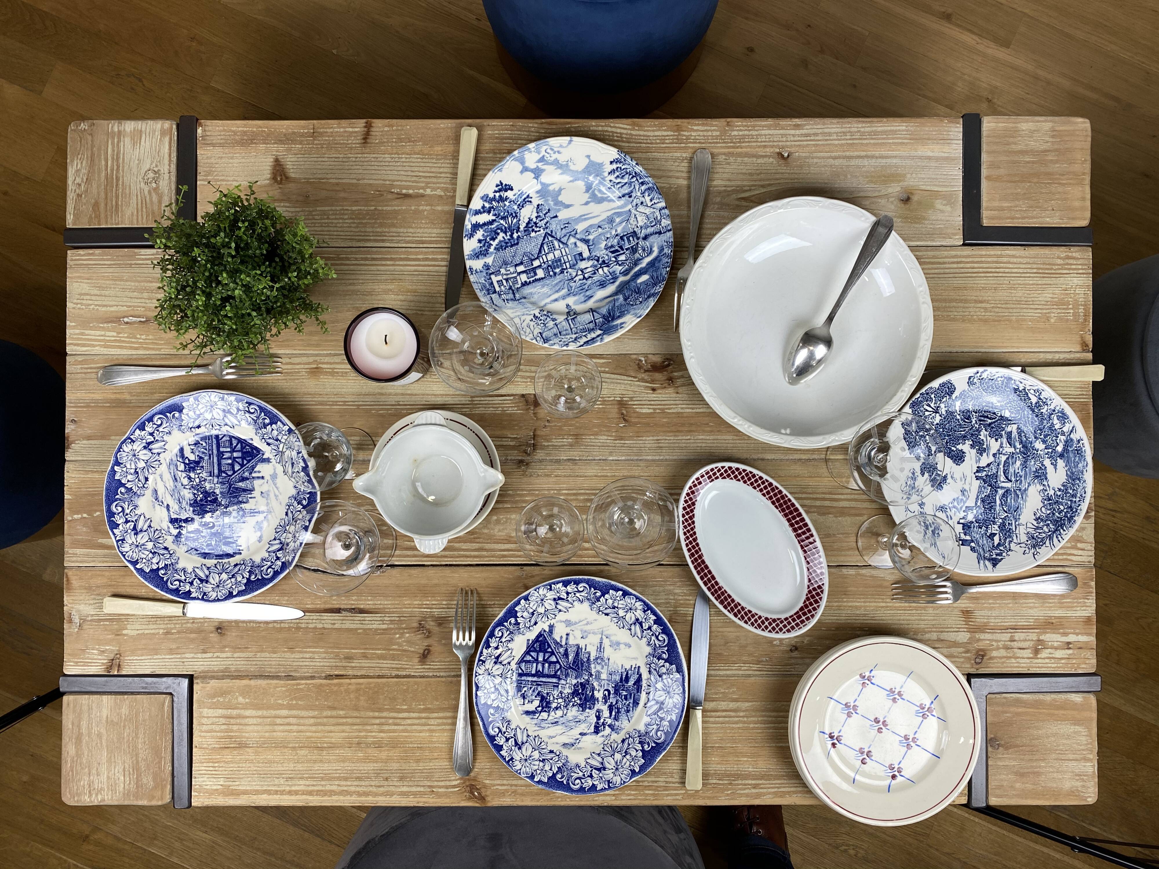 Service depareille glassware and earthenware -4 cutlery - 20 pieces
