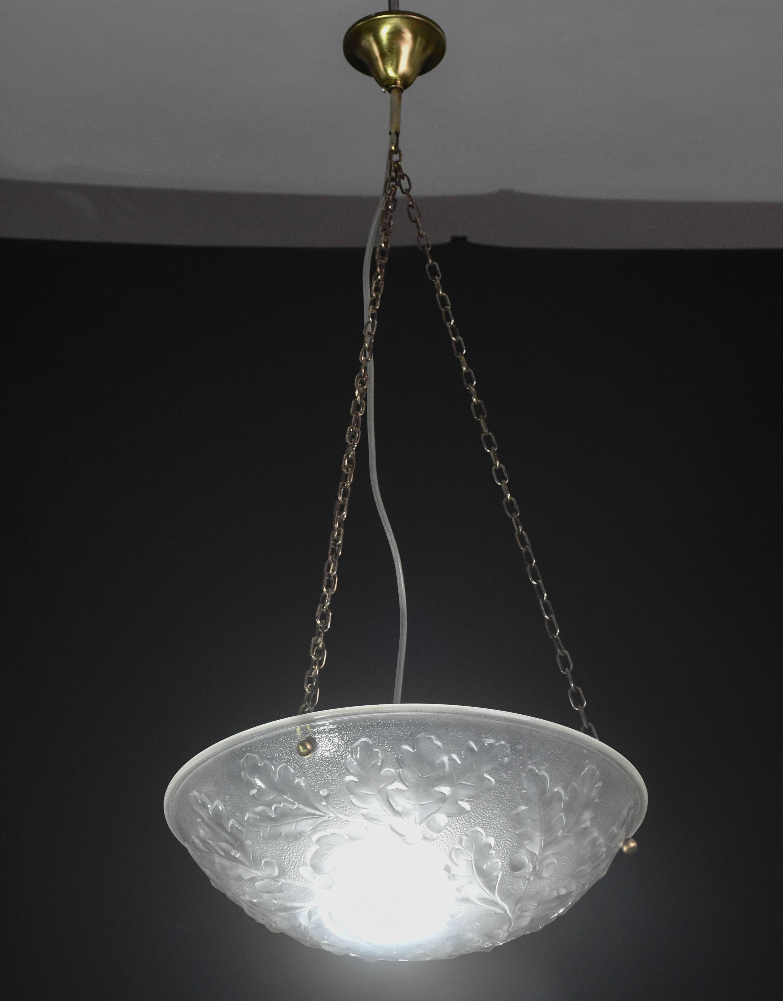French Art Deco glass bowl pendant chandelier with floral pattern, 1950