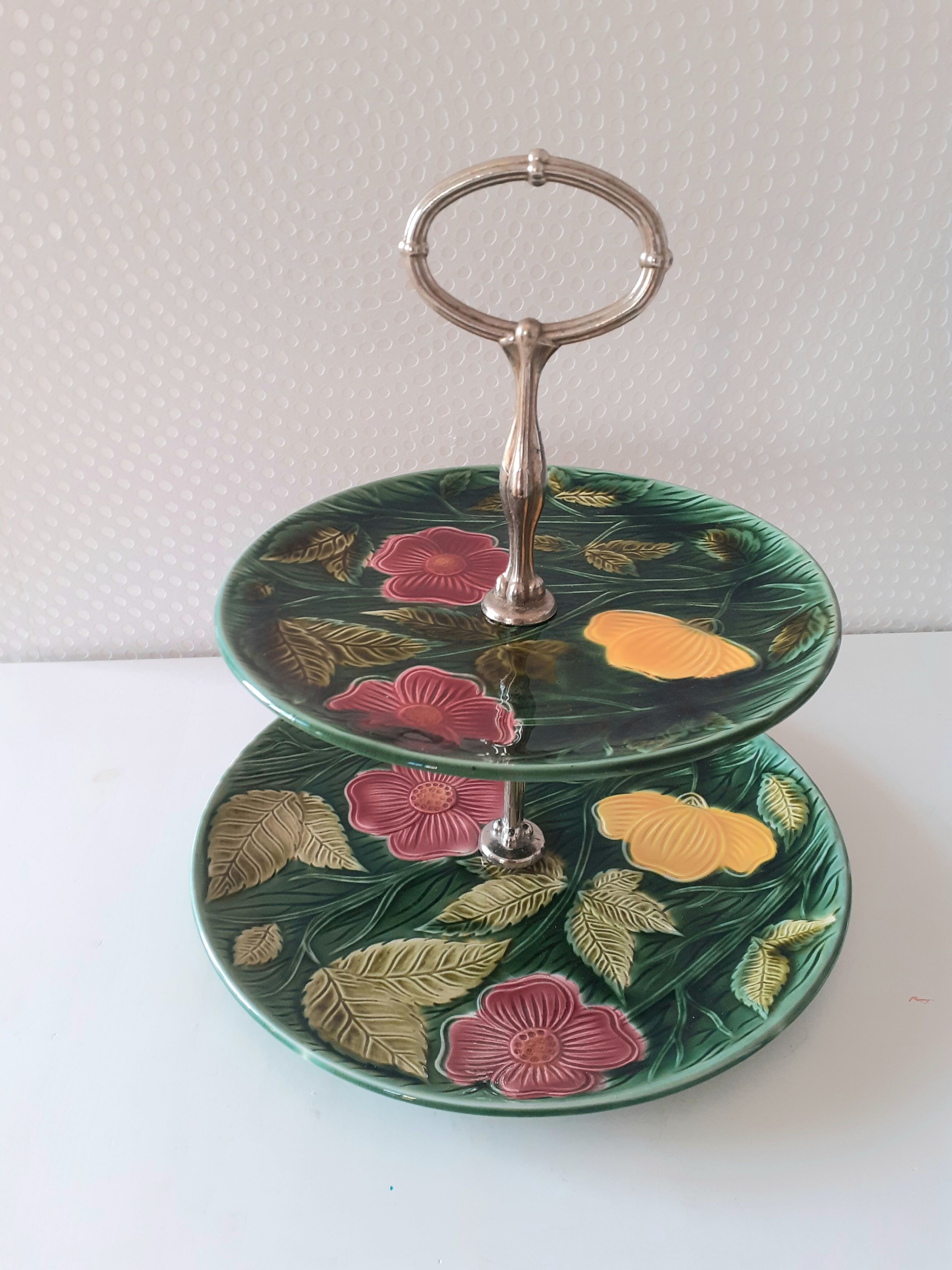 Servant display with cakes Sarreguemines