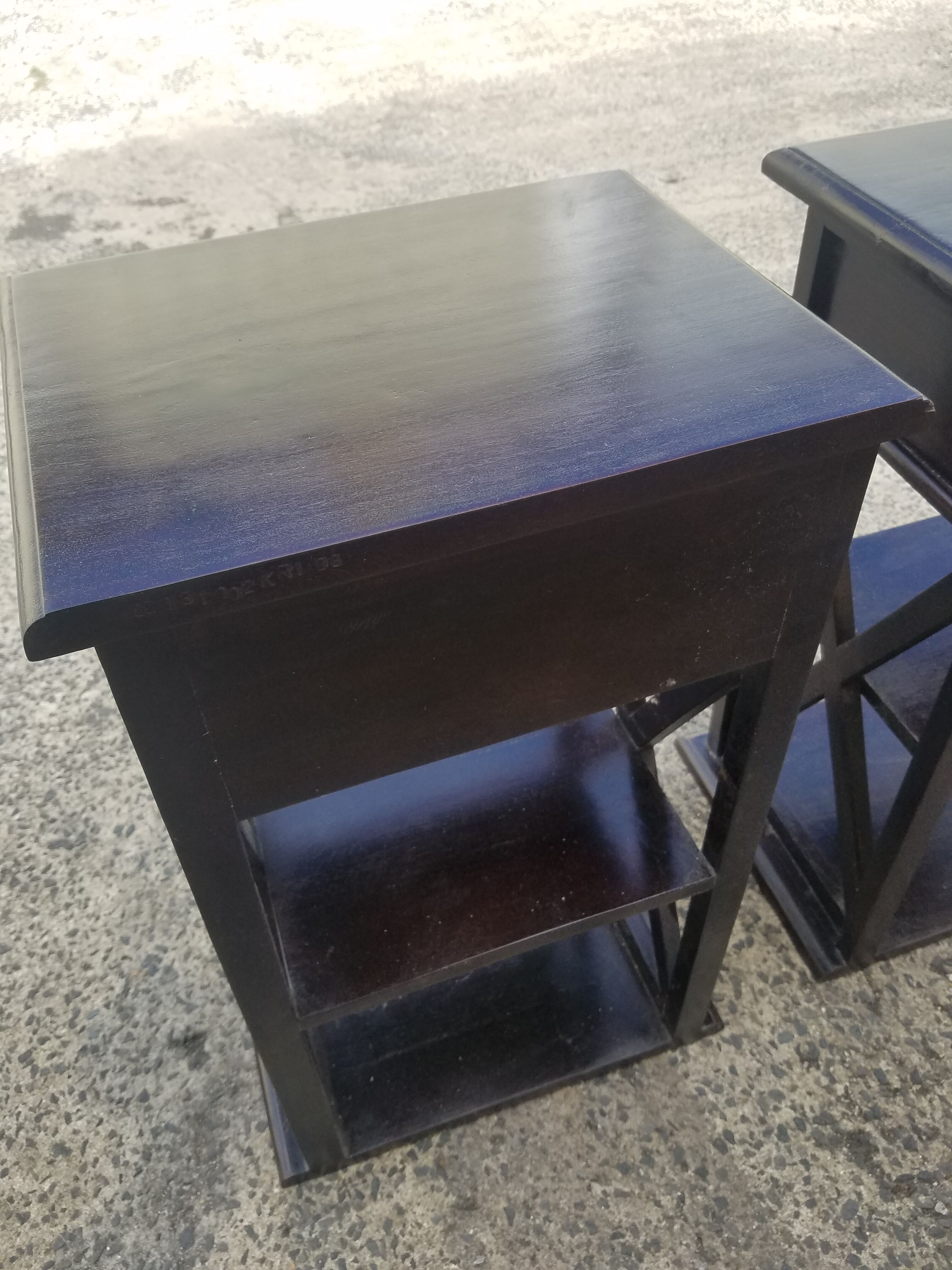 Paires de tables de chevet