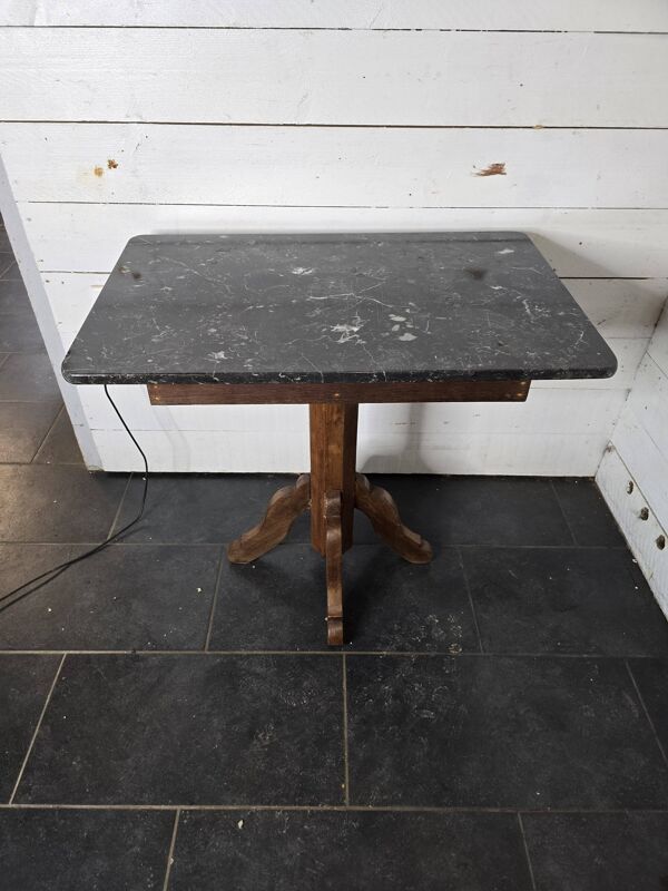 Ancien guéridon pied en chêne dessus en marbre