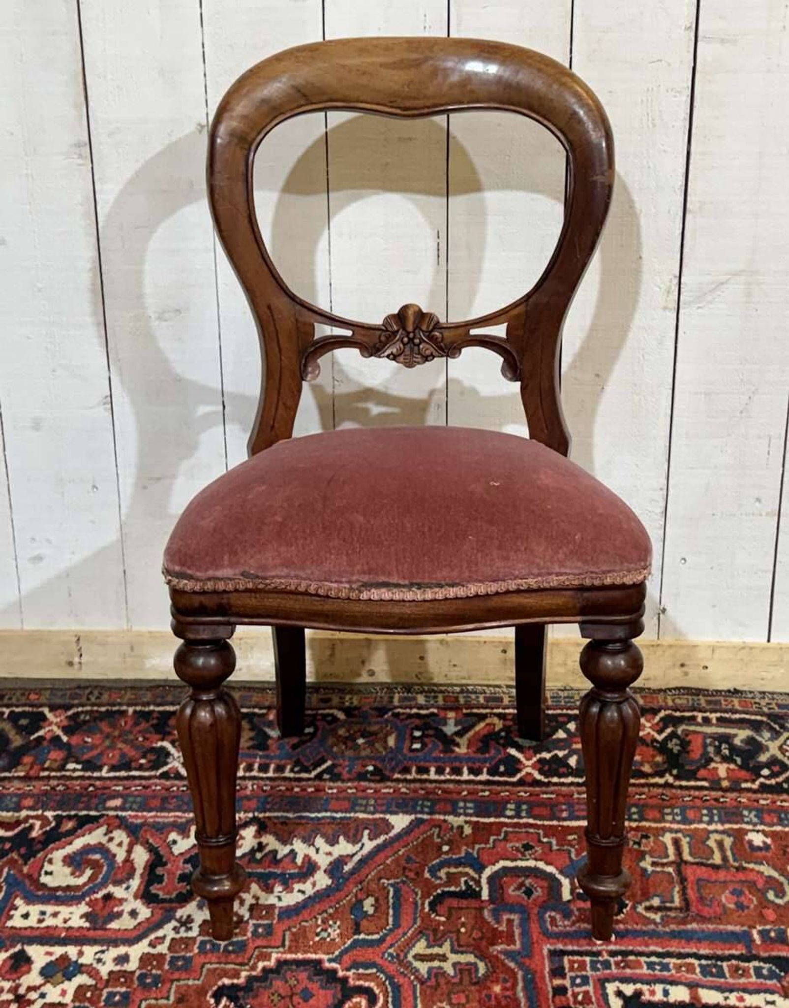 Suite de 8 chaises anglaises en acajou de style Victorien