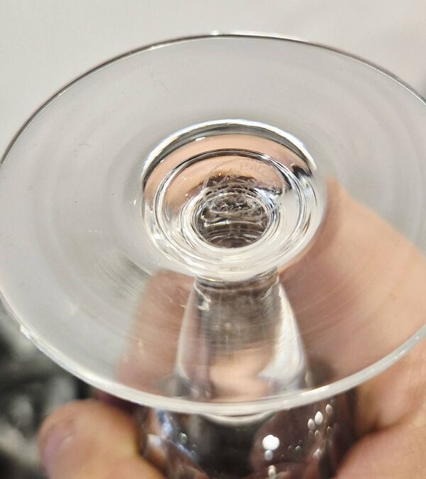 6 verres en cristal estampillé baccarat