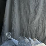 Small geometric carafe with diamond-shaped stopper and its 4 glasses