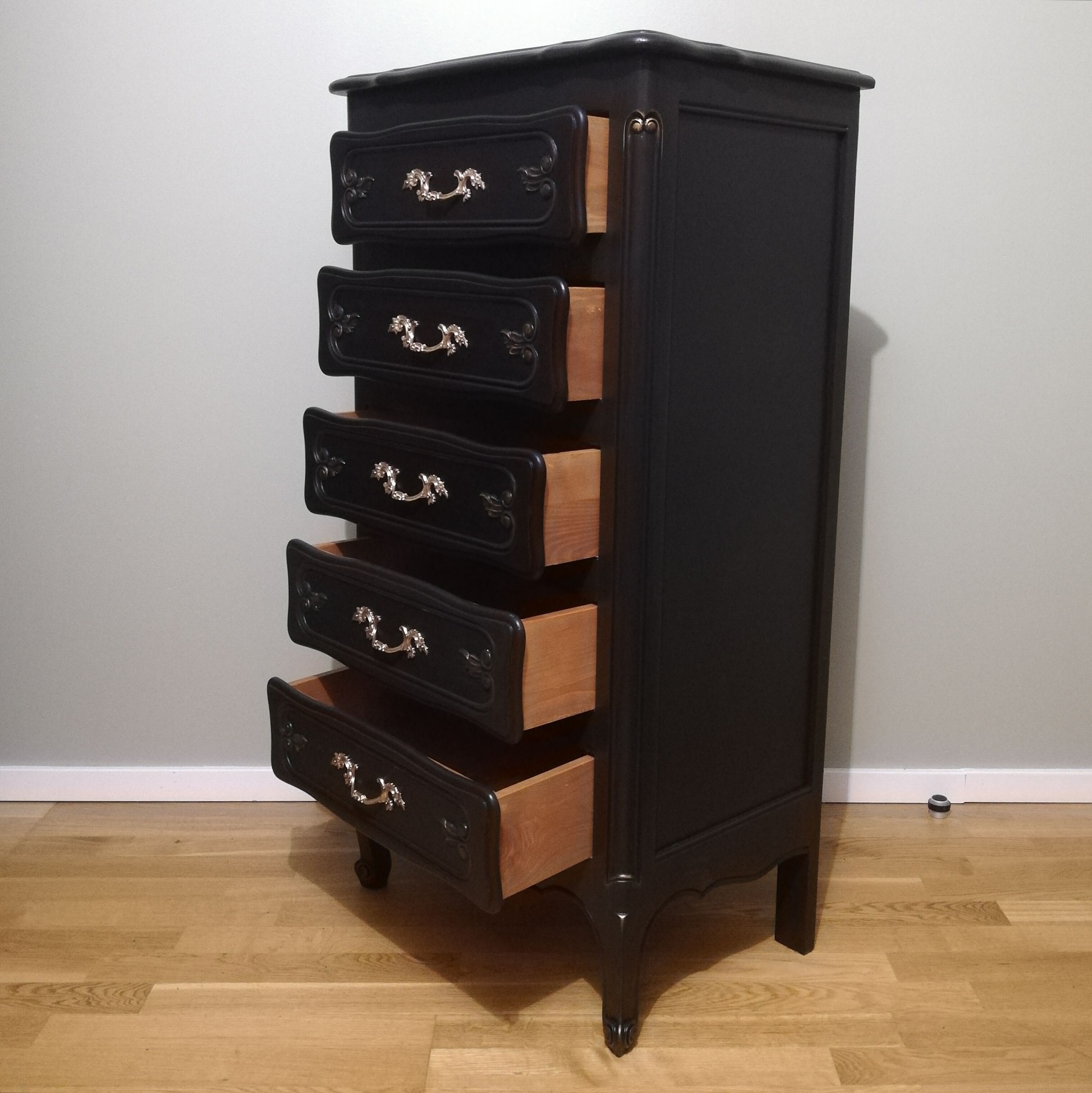 Chiffonnier Louis XV style