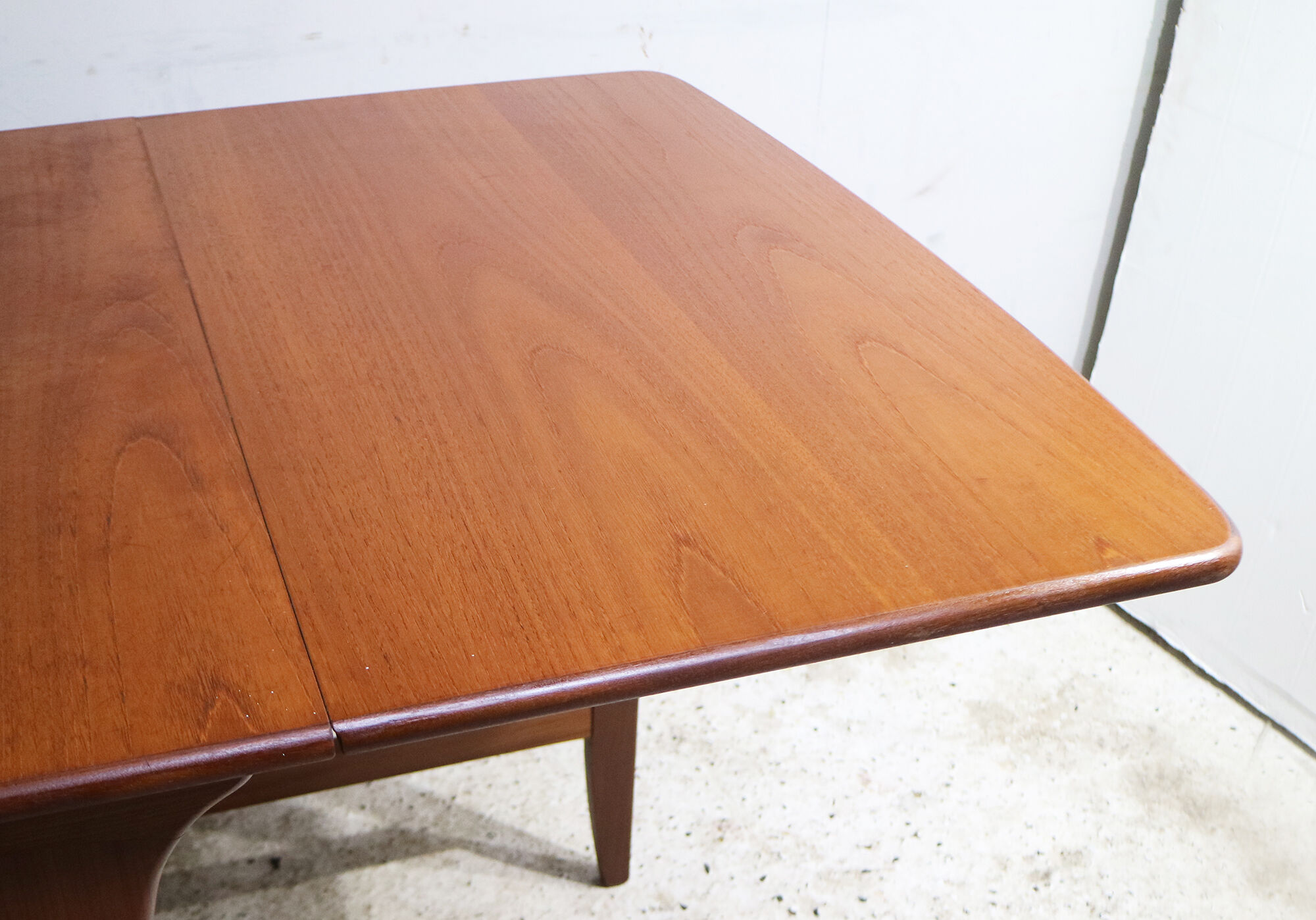 1970’s G Plan mid century drop leaf gate leg dining table