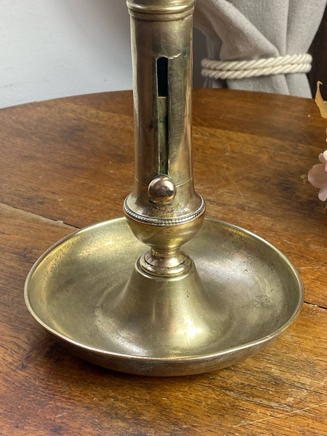 Push candle holder in brass