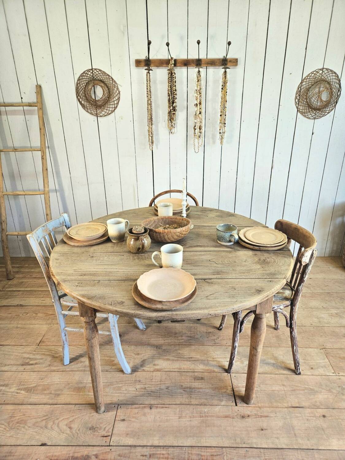 Round farmhouse table