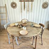 Round farmhouse table