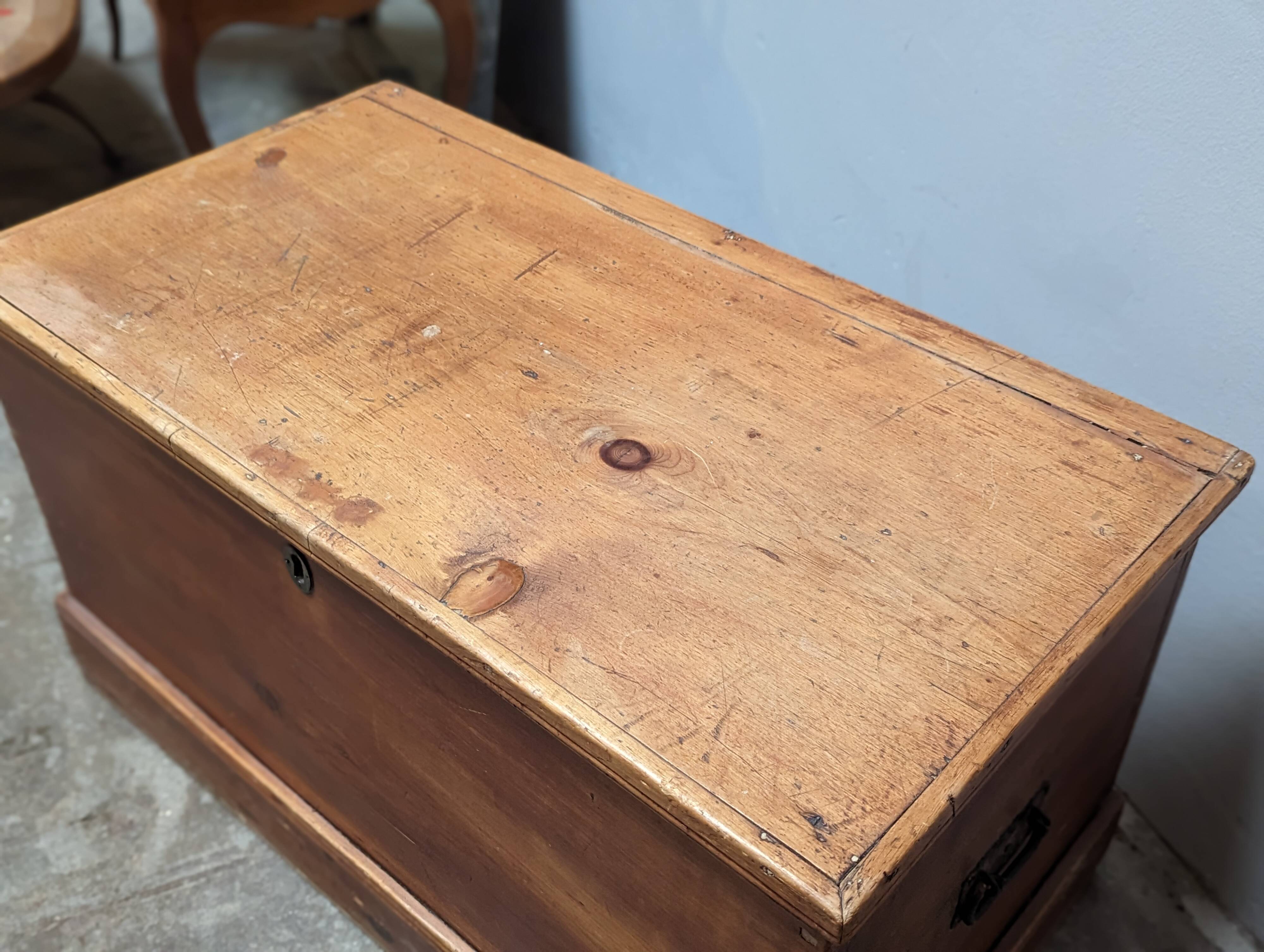 Pine chest