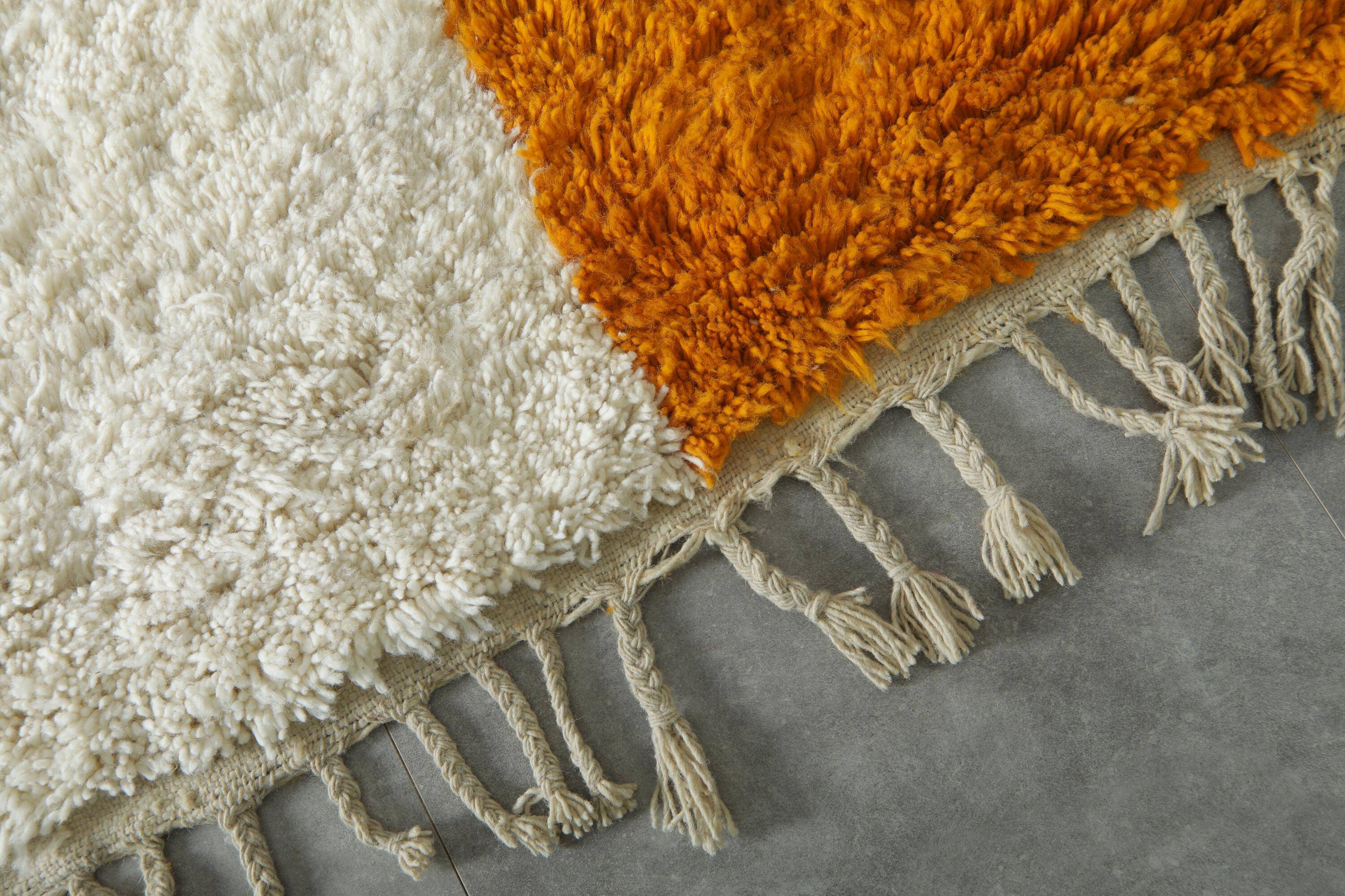 Moroccan rug 100% wool, handmade, 250x150 cm, superior quality.