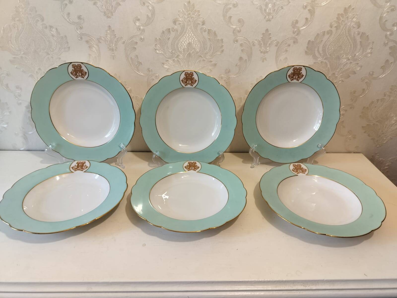 Service de 12 assiettes en porcelaine de Paris - H. Béziat / Maison Blender