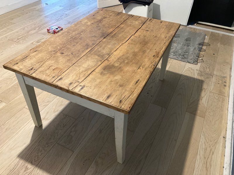 Rustic coffee table in solid wood