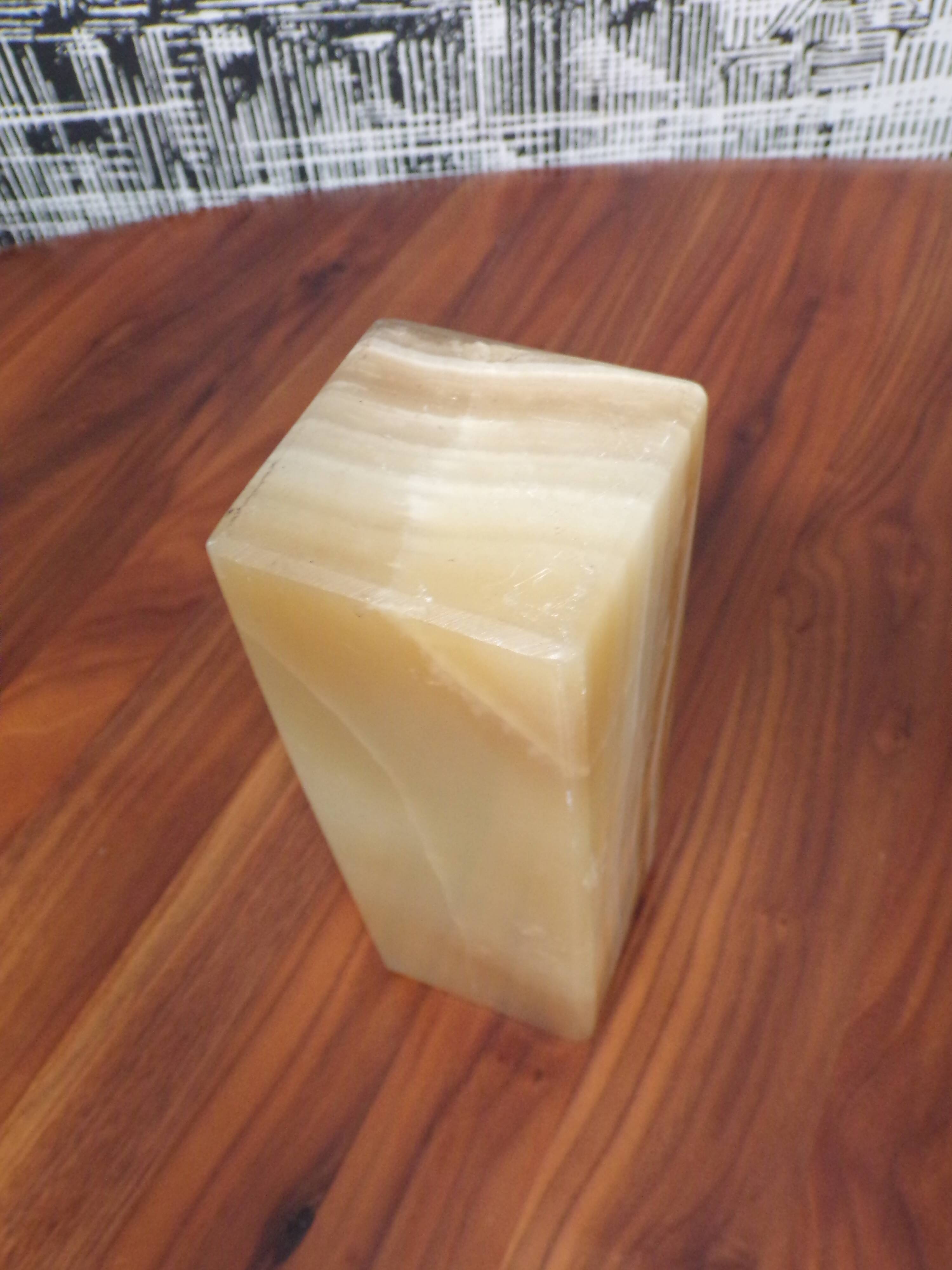 Onyx scroll vase h=20cm