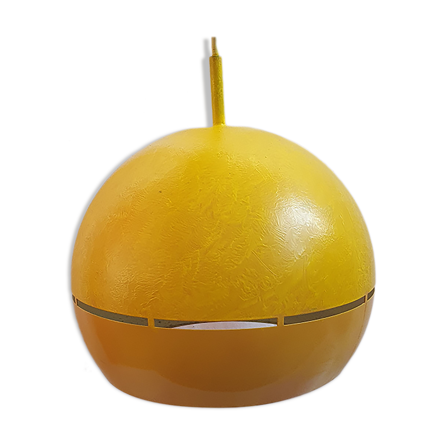 Yellow metal ball suspension