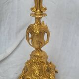 Paire de candélabres anciens en régule doré – style Louis XV – 41 cm