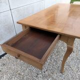 Provençal farmhouse table in blond cherry wood, Louis XV style.