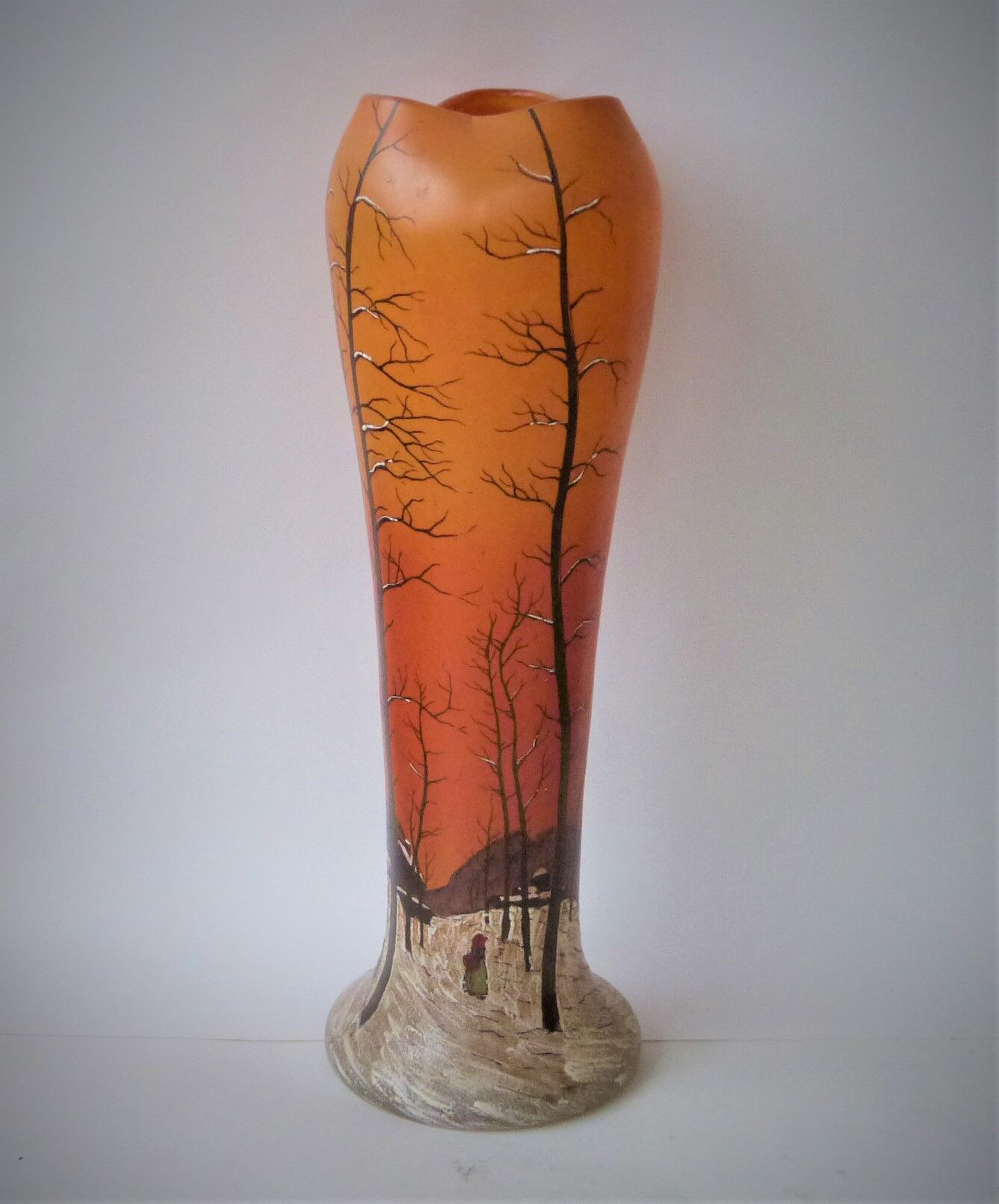 Art nouveau vase Belgrade winter landscape décor