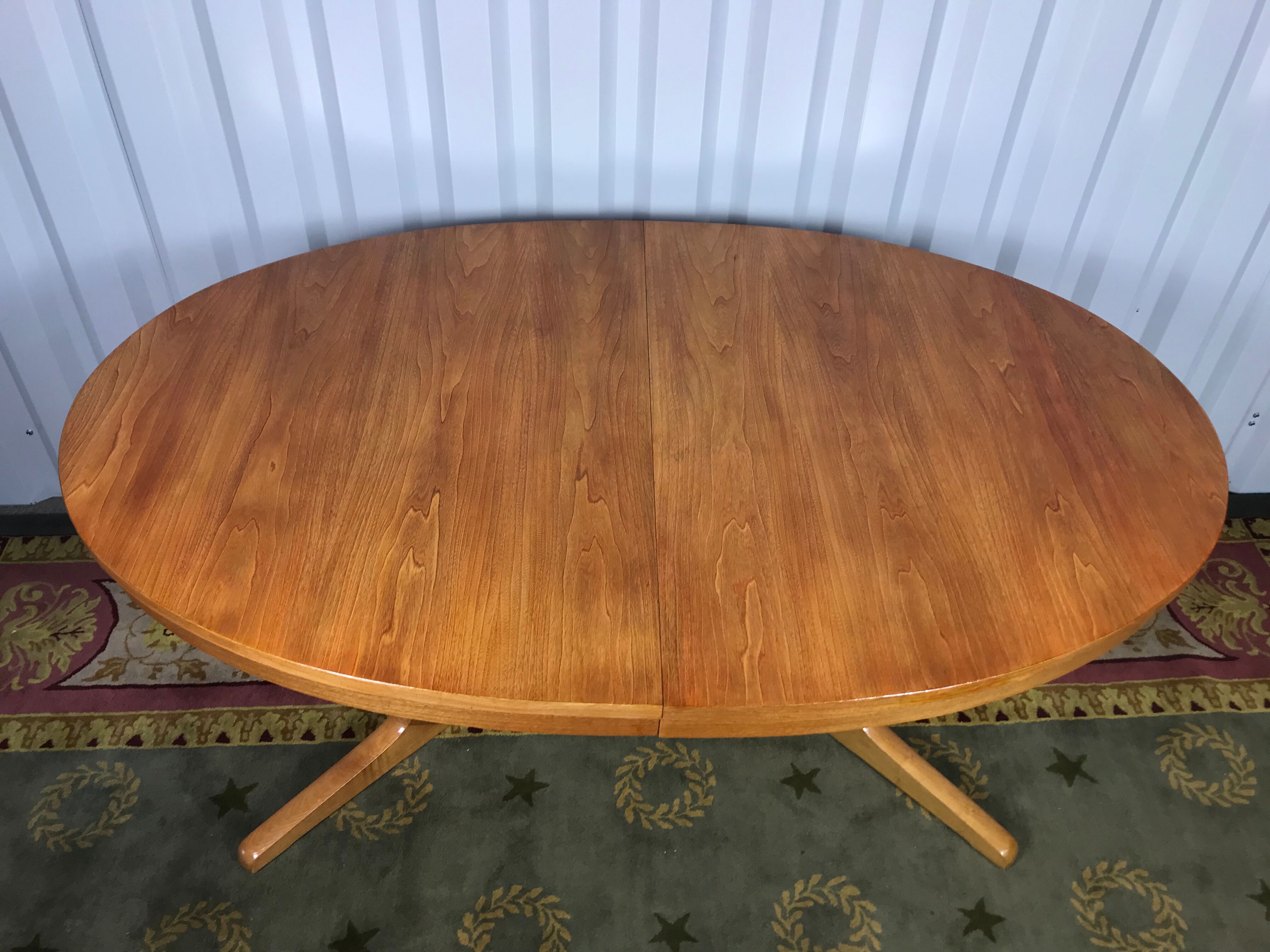 Baumann Oval Dining Table - 2 extensions