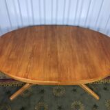 Baumann Oval Dining Table - 2 extensions