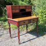 English style removable tiered desk